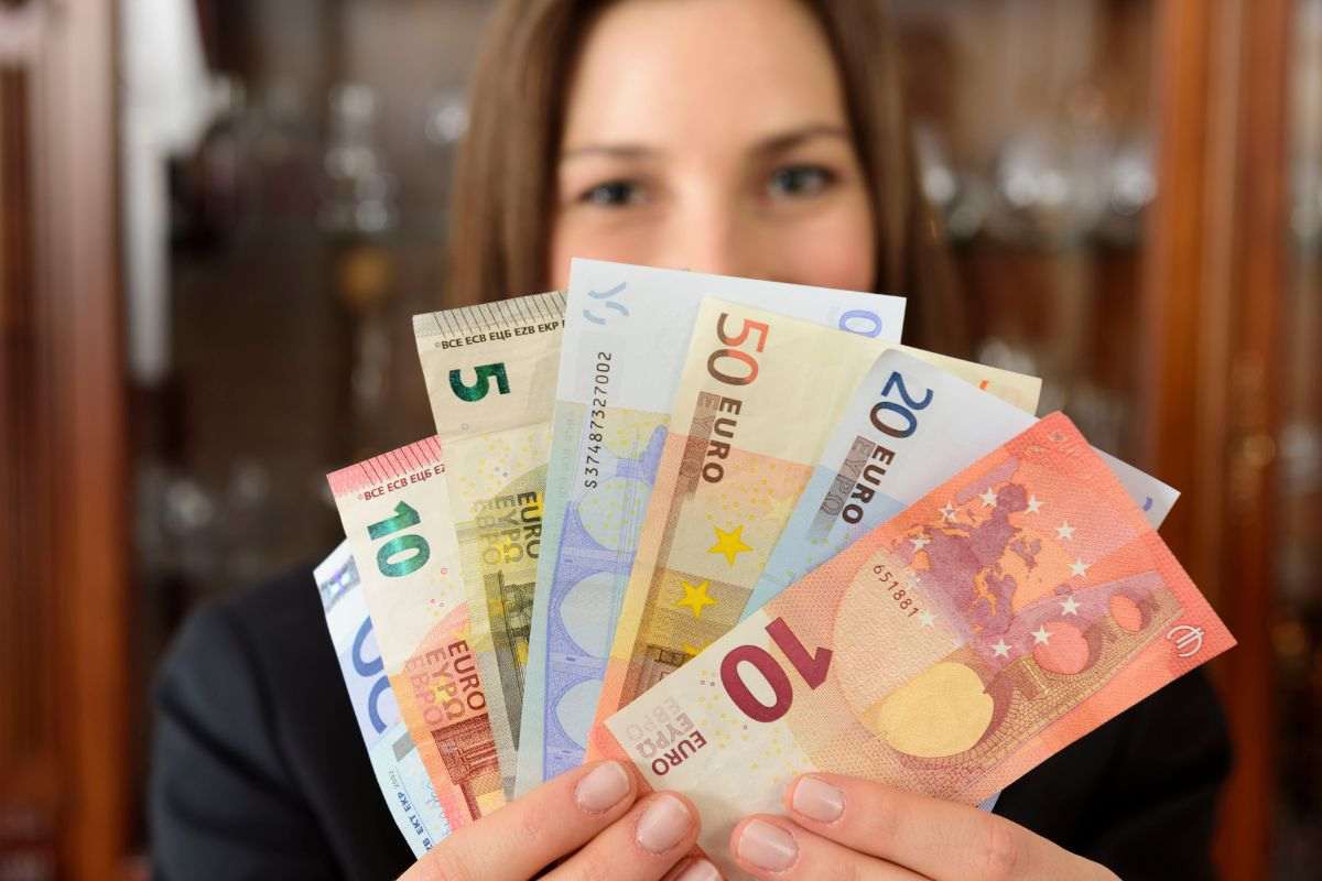 se regali troppi soldi ai figli serve un notaio