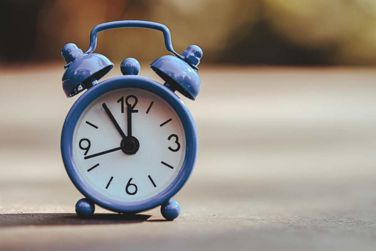 ora solare quanto paghiamo in più